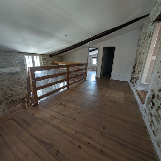  Midimas Immo : Building | BAGNOLS-SUR-CEZE (30200) | 241 m2 | 227 999 € 