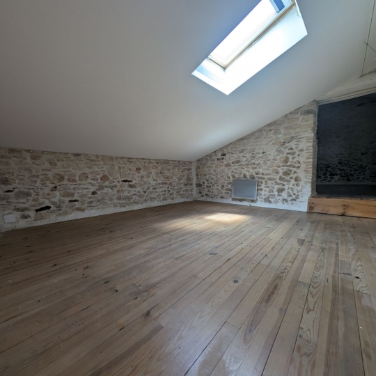  Midimas Immo : Building | BAGNOLS-SUR-CEZE (30200) | 241 m2 | 227 999 € 