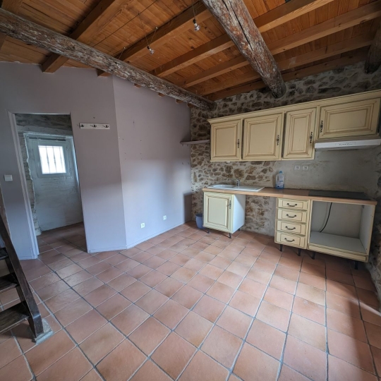  Midimas Immo : Building | BAGNOLS-SUR-CEZE (30200) | 241 m2 | 227 999 € 