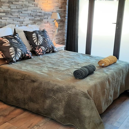  Midimas Immo : Maison / Villa | VALLON-PONT-D'ARC (07150) | 425 m2 | 884 000 € 