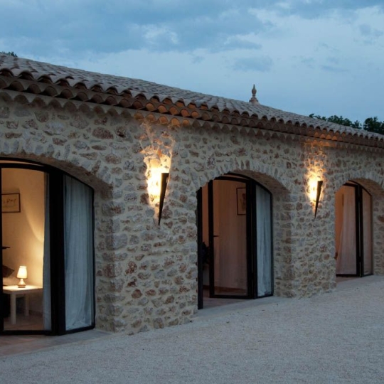  Midimas Immo : Maison / Villa | VALLON-PONT-D'ARC (07150) | 425 m2 | 884 000 € 