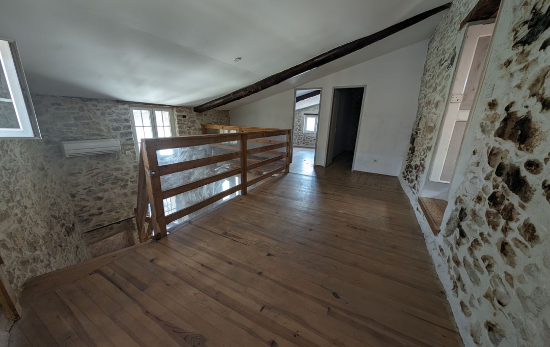 Midimas Immo : Building | BAGNOLS-SUR-CEZE (30200) | 241 m2 | 227 999 € 