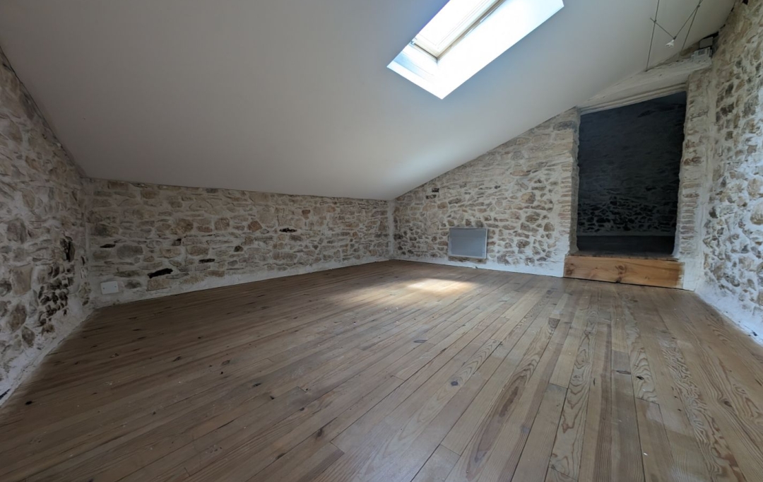 Midimas Immo : Building | BAGNOLS-SUR-CEZE (30200) | 241 m2 | 227 999 € 