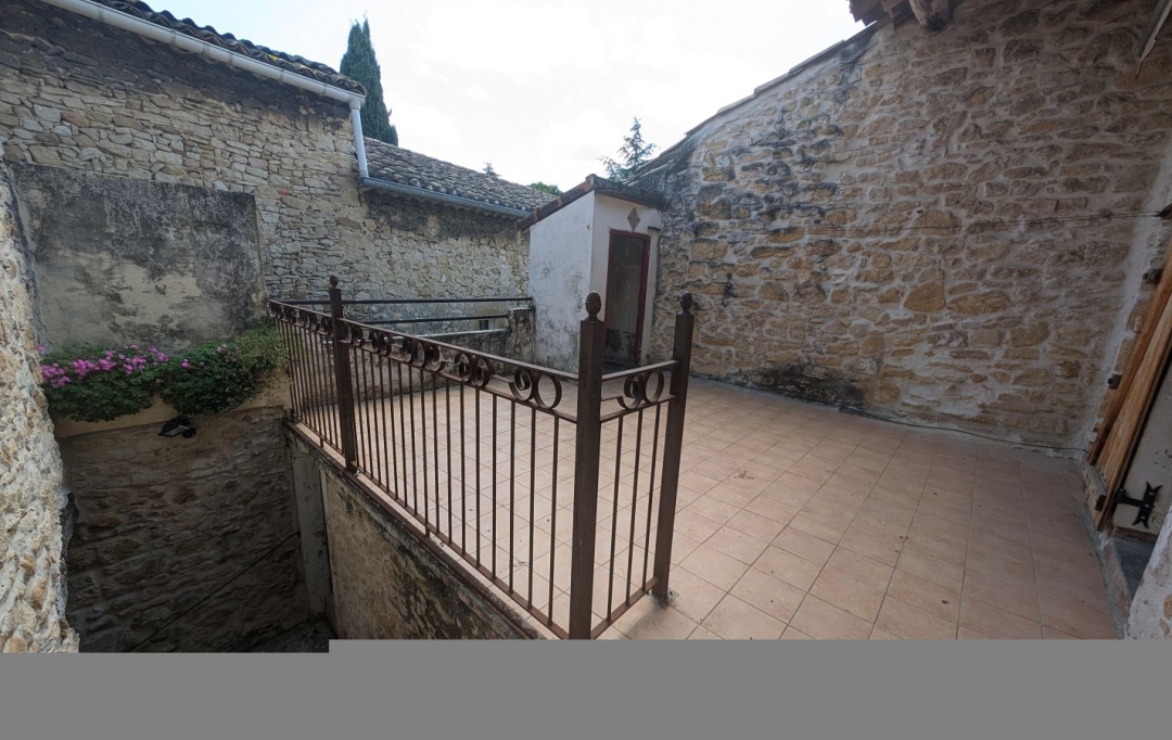Midimas Immo : Building | BAGNOLS-SUR-CEZE (30200) | 241 m2 | 227 999 € 