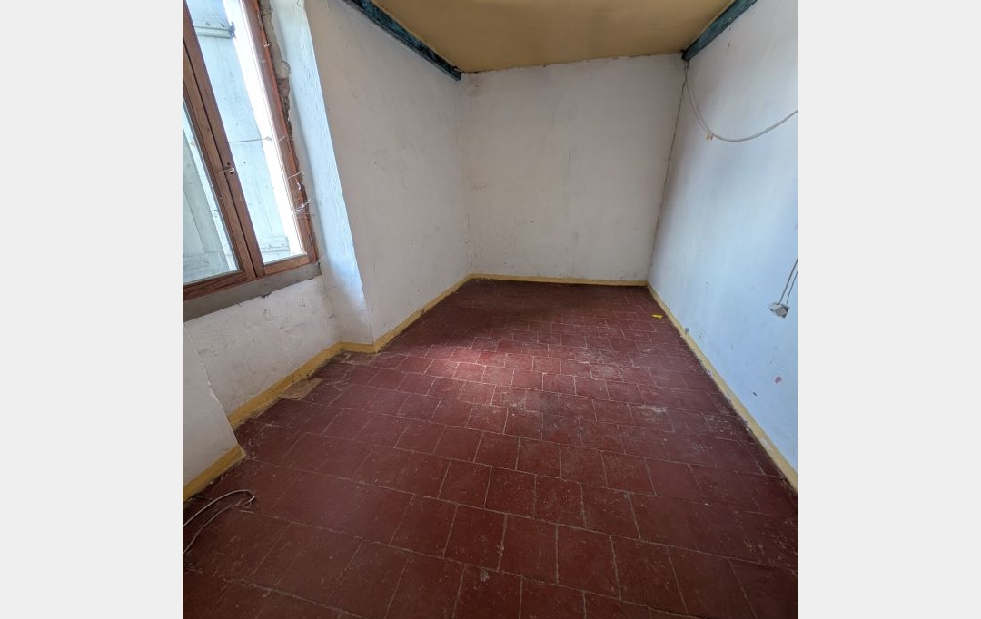 Midimas Immo : Maison / Villa | UZES (30700) | 408 m2 | 244 950 € 