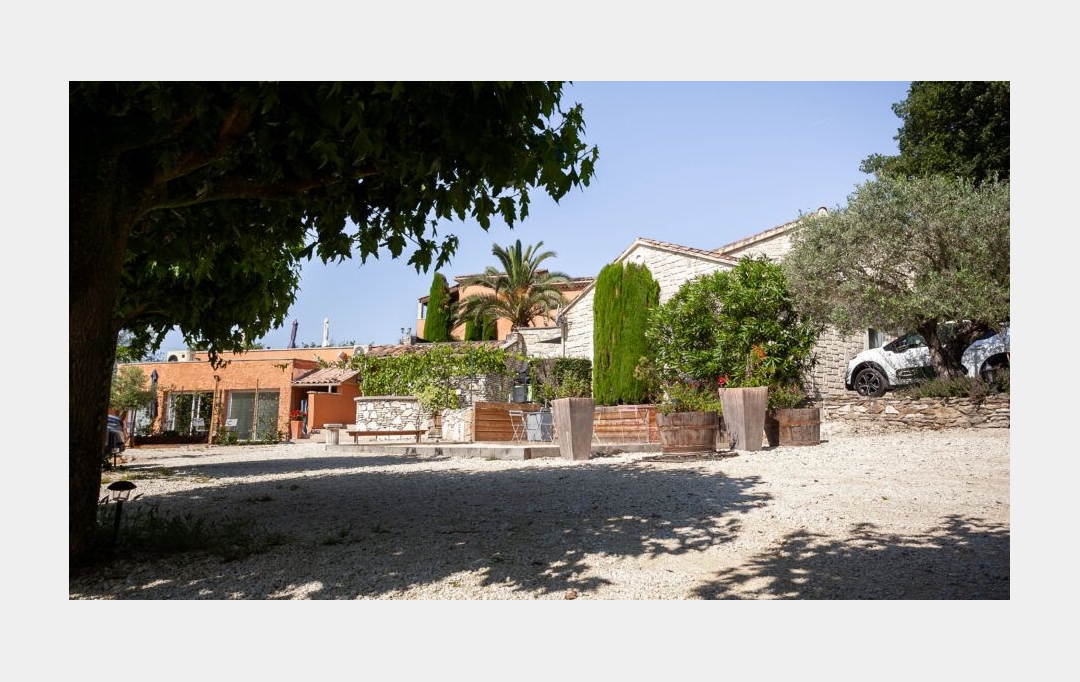 Midimas Immo : Domaines / Propriétés | SAINT-MARTIN-D'ARDECHE (07700) | 290 m2 | 915 000 € 